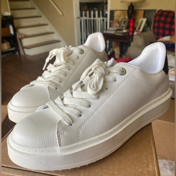 Steve Madden Charlie Platform Sneaker - Picture 4 of 9